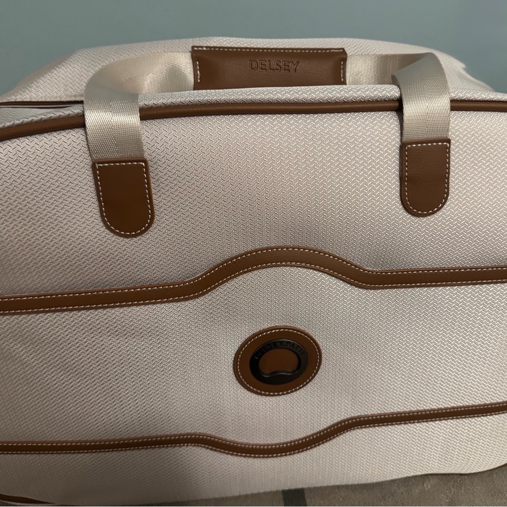 Delsey Paris Chatelet 2.0 Weekender Duffle Bag in Angora